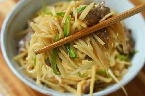 Bữa cơm mùa đông bạn nên ăn loại thực phẩm màu trắng này: Chỉ cần xào 5 phút là có món ăn giòn tan, đậm đà