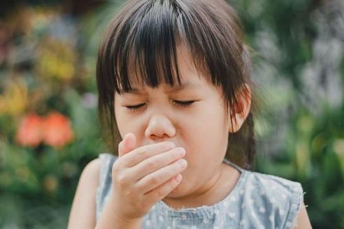 Chuyên gia cảnh báo mối nguy hại từ vi khuẩn thời điểm giao mùa