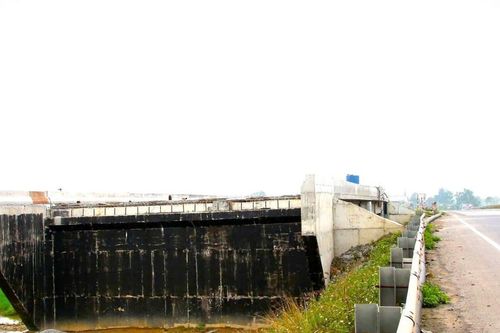 Dự án nâng cấp, mở rộng Quốc lộ 9 phải dừng lại vì thiếu vốn và chậm giải phóng mặt bằng