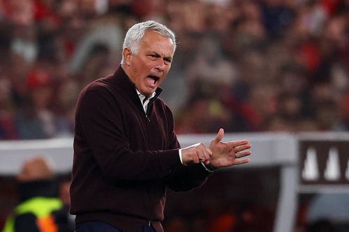 Mourinho ôm hận bởi bàn thua phút 90+1