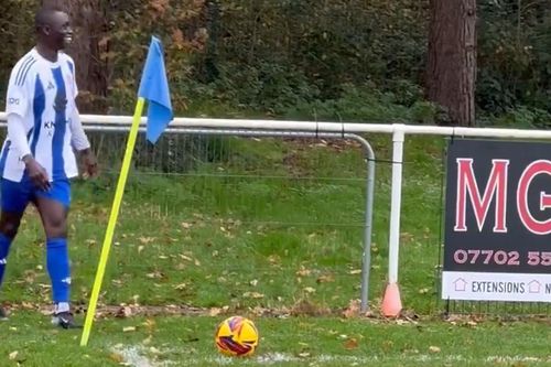 60 giây thảm họa của cựu tiền đạo Newcastle
