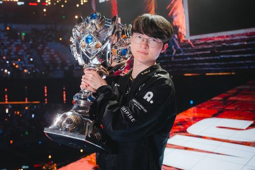 Ảnh du lịch kín tiếng của Faker