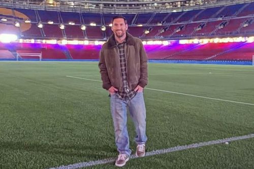 Messi trở lại Camp Nou