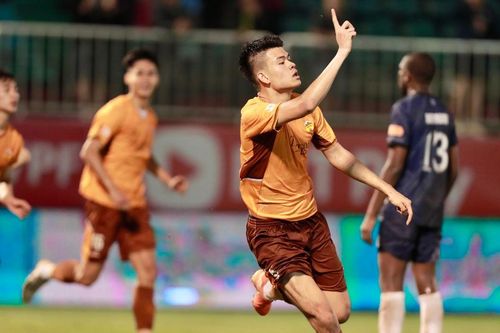 HLV Kim Sang Sik 'đau đầu' vì cầu thủ HAGL ở hàng thủ U22 Việt Nam