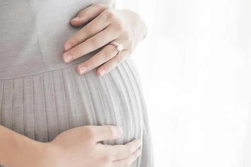 Có thể bảo tồn khả năng sinh sản của phụ nữ khi mắc ung thư