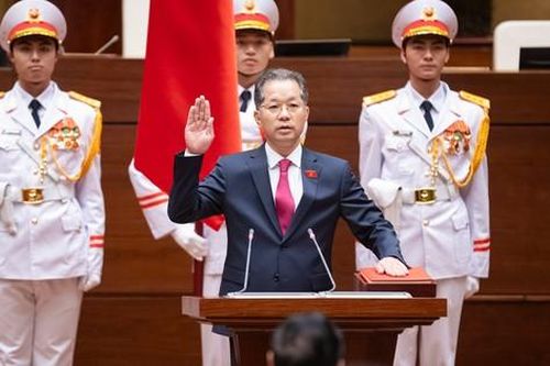 ĐỒNG CHÍ NGUYỄN VĂN QUẢNG ĐƯỢC, TÂN CHÁNH ÁN TÒA ÁN NHÂN DÂN TỐI CAO TUYÊN THỆ NHẬM CHỨC