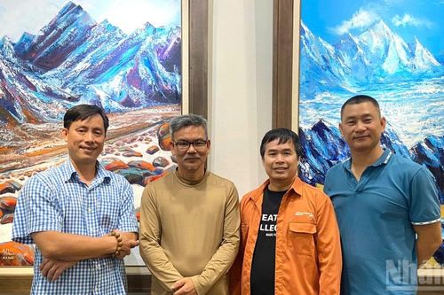 Cảm thức thời gian qua những nét vẽ về nguồn cội