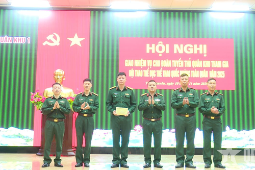 Quân khu 1: Giao nhiệm vụ cho đoàn tuyển thủ tham gia Hội thao Thể dục thể thao quốc phòng toàn quân