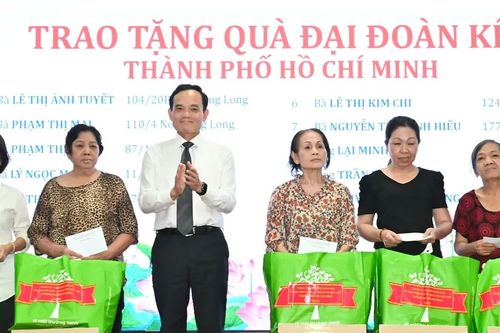 Mỗi người dân góp phần viết nên câu chuyện về sự gắn bó, sẻ chia