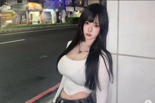 Vẻ đẹp thuần khiết của hot girl Trung Quốc gây sốt cộng đồng mạng