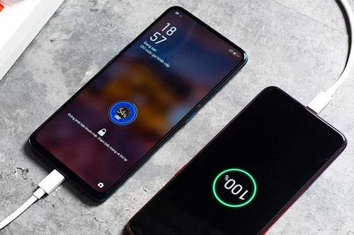 iPhone, Samsung hay điện thoại Trung Quốc đúng trong tranh cãi sạc pin?