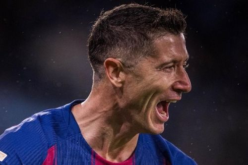 Lewandowski cân bằng thành tích hat-trick của hai huyền thoại Real