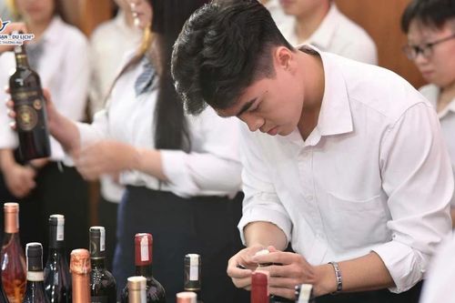 Trường đại học phải thiết kế lại chương trình đào tạo