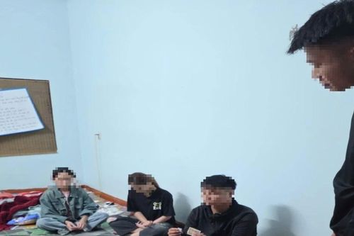 Kiểm tra khu nhà của nhóm 'chăn dắt gái', phát hiện 5 đối tượng dương tính ma túy