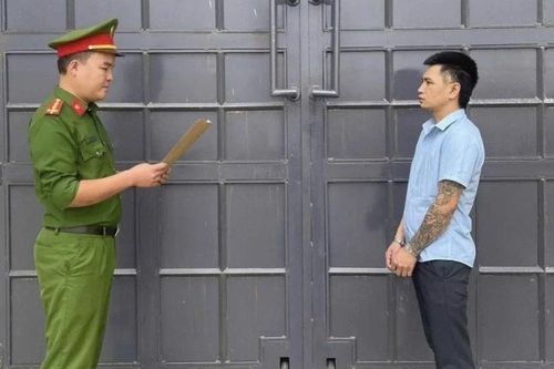Bạn nhờ giữ hộ 38 chỉ vàng, bạc trong thời gian vào viện điều trị, liền mang bán lấy tiền tiêu xài