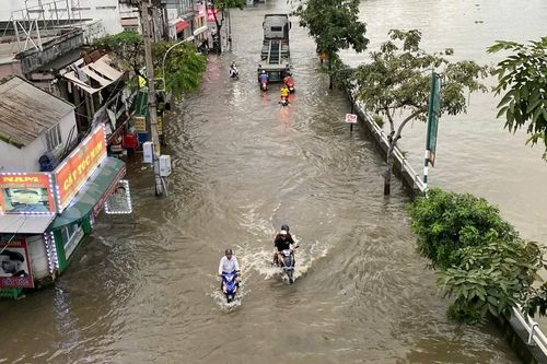Triều cường ở TPHCM ngày càng nghiêm trọng: Ì ạch dự án chống ngập