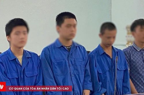 Tuổi vị thành niên và những vết trượt dài