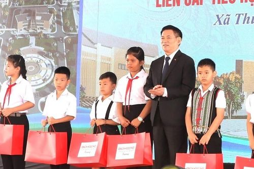 Khát vọng từ vùng biên Lâm Đồng: Ngôi trường gieo mầm tri thức