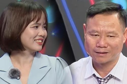 Thầy giáo U50 rụt rè bất ngờ chinh phục được mẹ đơn thân xinh đẹp