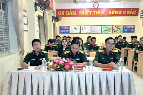 VKS Quân sự Khu vực 71 tham gia ngày Pháp luật tại Tiểu đoàn 4/Lữ đoàn 77