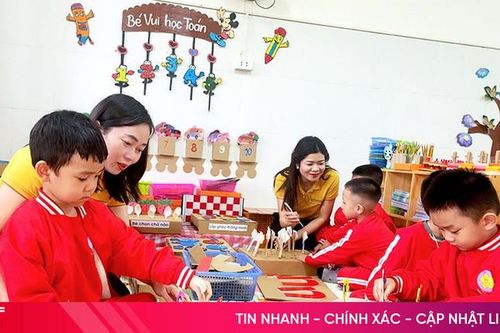 Biến rác thải thành đồ chơi - niềm vui đến trường của trẻ nhỏ