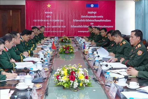 Quân đội Việt Nam - Lào tăng cường trao đổi công tác tuyên huấn