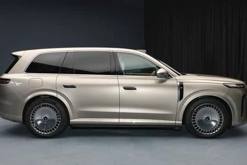 SUV siêu sang giá gần 1,7 tỷ đồng, cạnh tranh với Rolls-Royce Cullinan