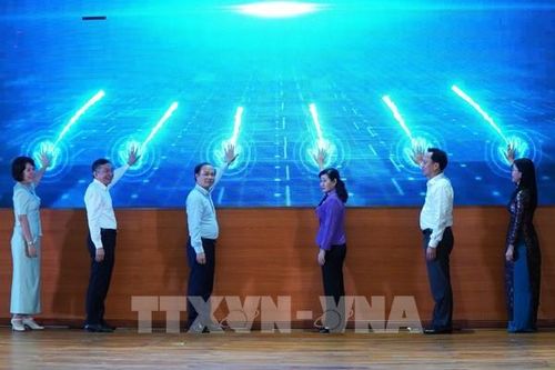 Khơi dậy niềm tự hào từ các kỳ Đại hội Đảng toàn quốc