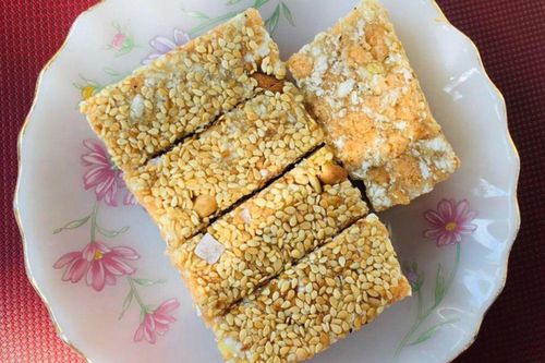 Loại bánh đặc sản ở Hưng Yên, nguyên liệu thì đơn giản nhưng chế biến rất kỳ công