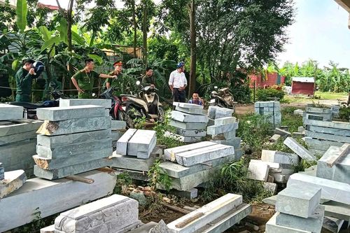 Ra quân giải tỏa khu vực gầm cầu Nguyệt Viên và Hoàng Long
