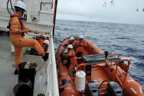 Cứu hơn 760 người gặp nạn trên biển trong 10 tháng