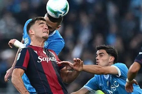 Napoli mất ngôi đầu Serie A