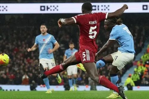 Liverpool thảm bại tại Etihad