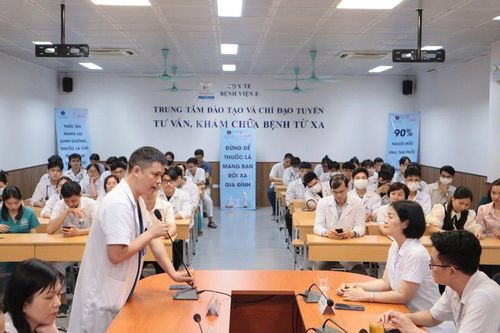 Bệnh viện E: Mỗi thầy thuốc là một tuyên truyền viên xây dựng môi trường không khói thuốc