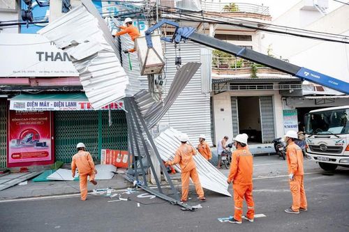 EVN cập nhật tình hình khắc phục hậu quả sau bão và khôi phục cấp điện