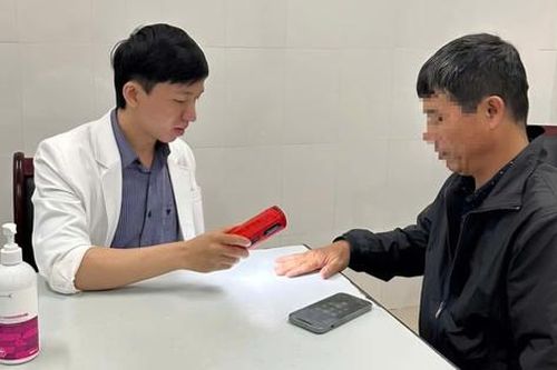 Những điều cần biết để phòng bệnh da liễu sau mưa lũ