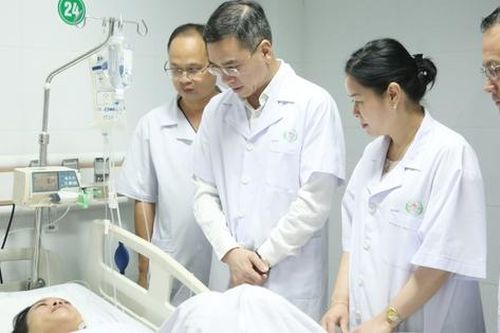 Điều dưỡng bị đâm 11 nhát đã xuất viện, tiếp tục điều trị phục hồi thần kinh