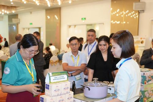 Hiệp hội Doanh nghiệp Hàng Việt Nam Chất lượng cao triển khai chương trình Công trình xanh - Tiêu dùng xanh