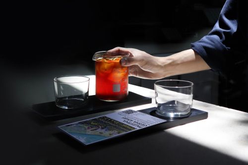 Có gì trong ly cà phê 750.000 đồng ở Hà Nội?
