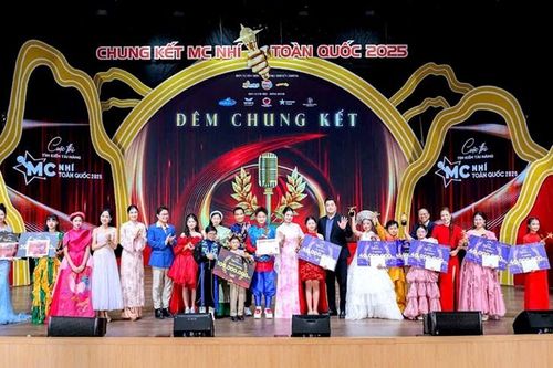 Hào khí dân tộc bừng sáng trong đêm chung kết MC Nhí toàn quốc 2025