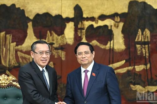 Việt Nam sẵn sàng hợp tác với Lào về đào tạo nguồn nhân lực, việc làm, chính sách người có công