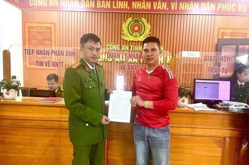 Công an Hà Tĩnh giúp người dân nhận lại gần 500 triệu đồng chuyển khoản nhầm