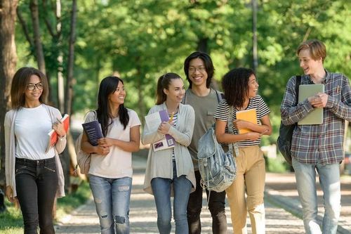 Canada siết mạnh giấy phép du học