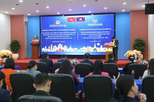 Việt Nam - Lào chia sẻ kinh nghiệm nâng cao chất lượng giáo dục tiểu học