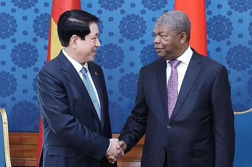 Điện mừng Quốc khánh Angola