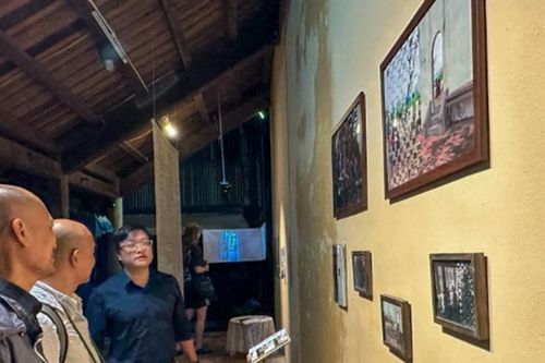 Triển lãm thực hành nhiếp ảnh của những nghệ sĩ trẻ
