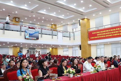 Hà Nội: Đẩy mạnh hỗ trợ hộ kinh doanh chuyển đổi từ thuế khoán sang kê khai