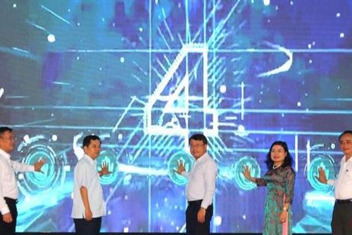 Hiệu quả 'cuộc cách mạng' chuyển đổi số tại Hà Tĩnh: Bài 1: Từng bước hiện thực hóa mục tiêu 'mỗi người dân là một công dân số'