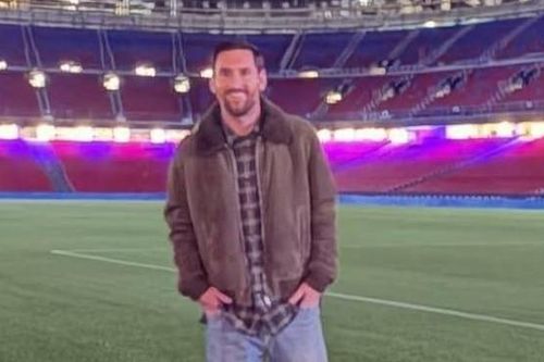 Sự thật ảnh gây sốt Messi 'đột nhập' Camp Nou, nhắc… nợ Chủ tịch Barca