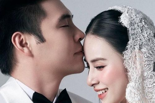 MC Minh Trang VTV thổ lộ 'đang yêu', người mẫu Hương Liên làm dâu hào môn